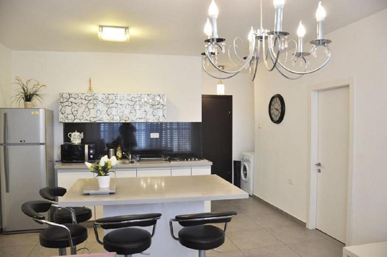 Gk Apartment Harmony Bat Yam Eksteriør bilde